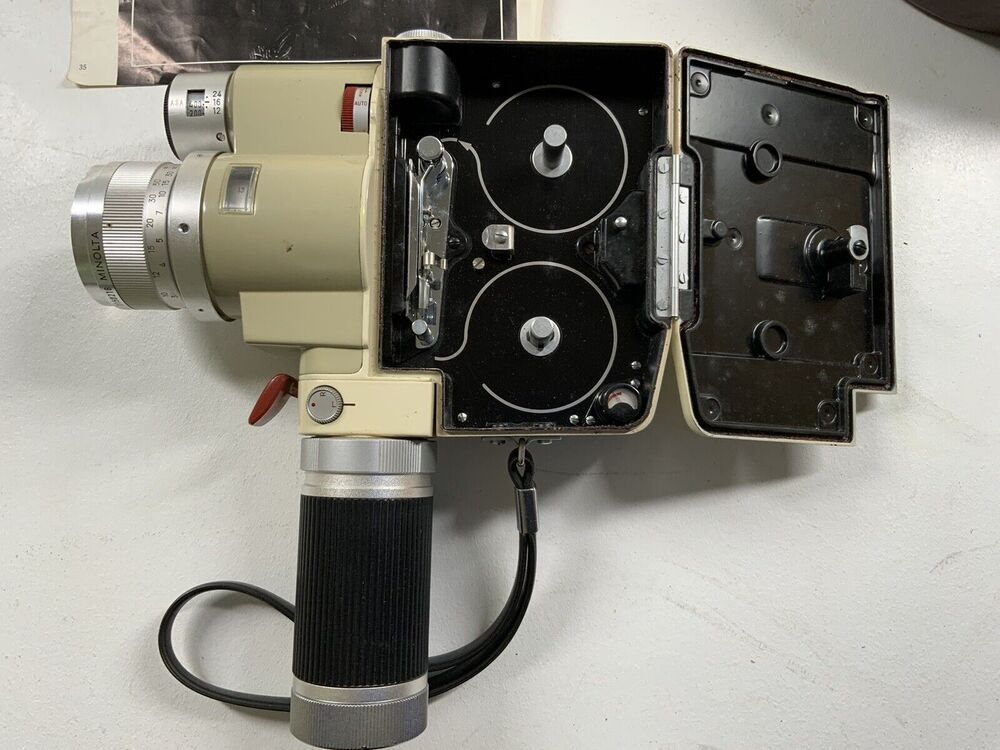 Vintage Minolta Zoom 8 Camera Movie w/Leather Case Photography